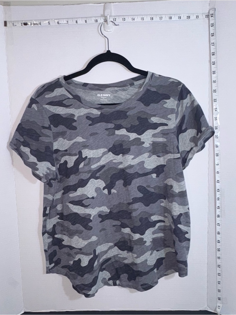 Old Navy Gray Camo Crewneck Tee